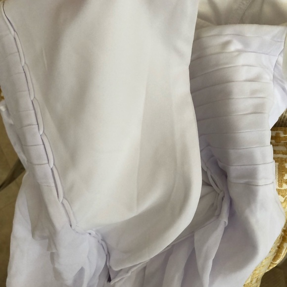 Sweetheart Detail White Gown - NEW - Picture 8 of 10